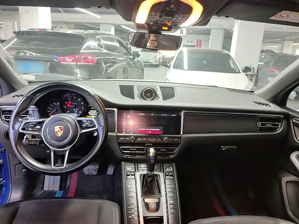 Porsche Macan — миниатюра 10