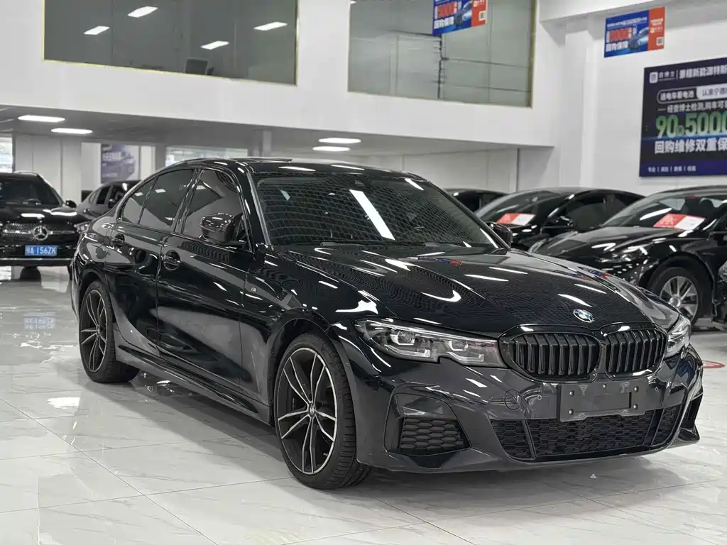 BMW 3 SERIES