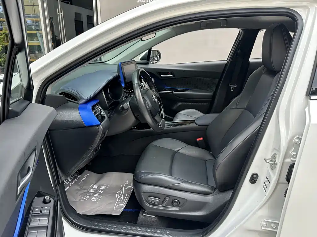 Toyota C-HR 2023 2.0L Lead