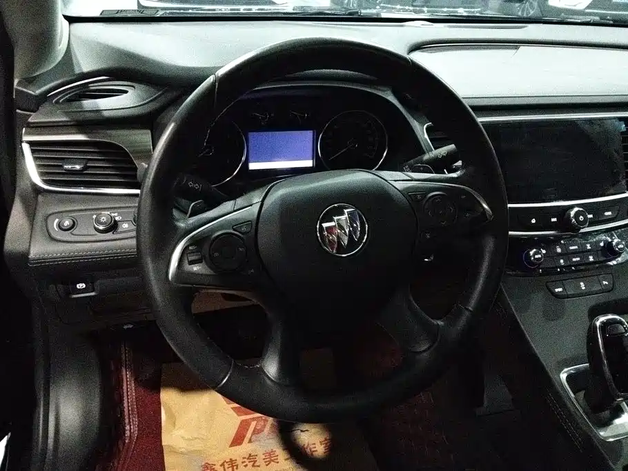 Buick LaCrosse — миниатюра 15