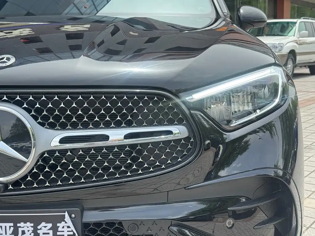 Mercedes-Benz GLC 2025 GLC 300 L 4MATIC 5 мест