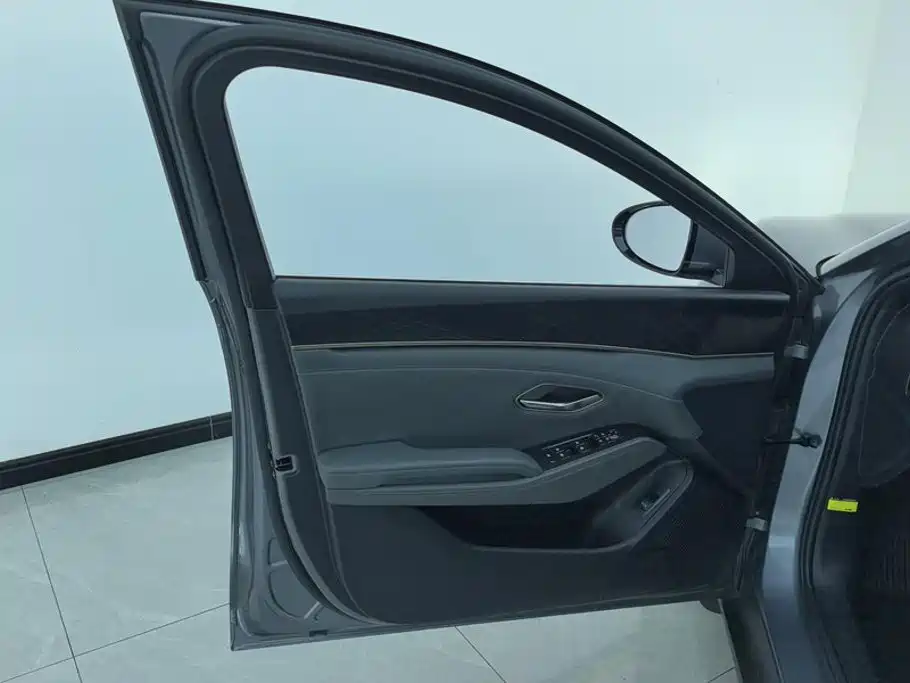 BYD Qin L — миниатюра 7