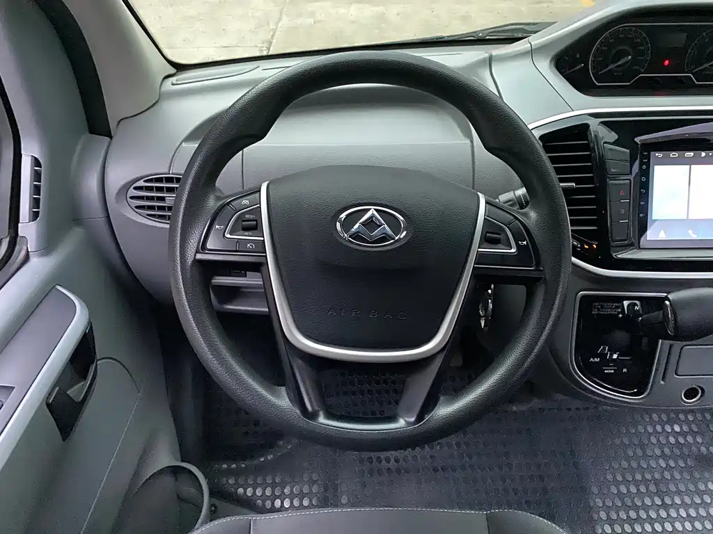 MAXUS V80 — миниатюра 10