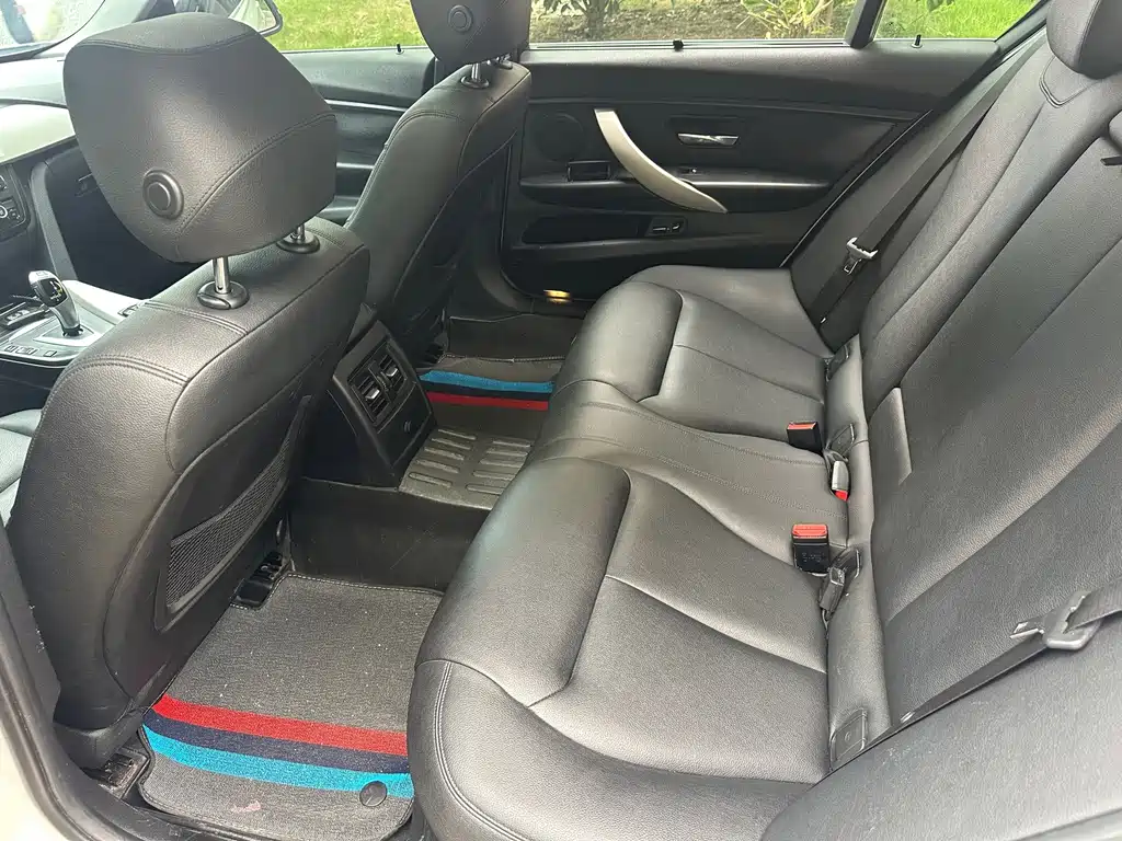 BMW 3 Series — миниатюра 11