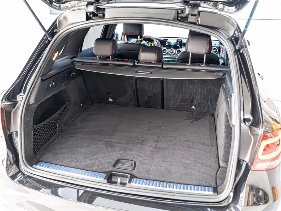 MERCEDES-BENZ GLC AMG