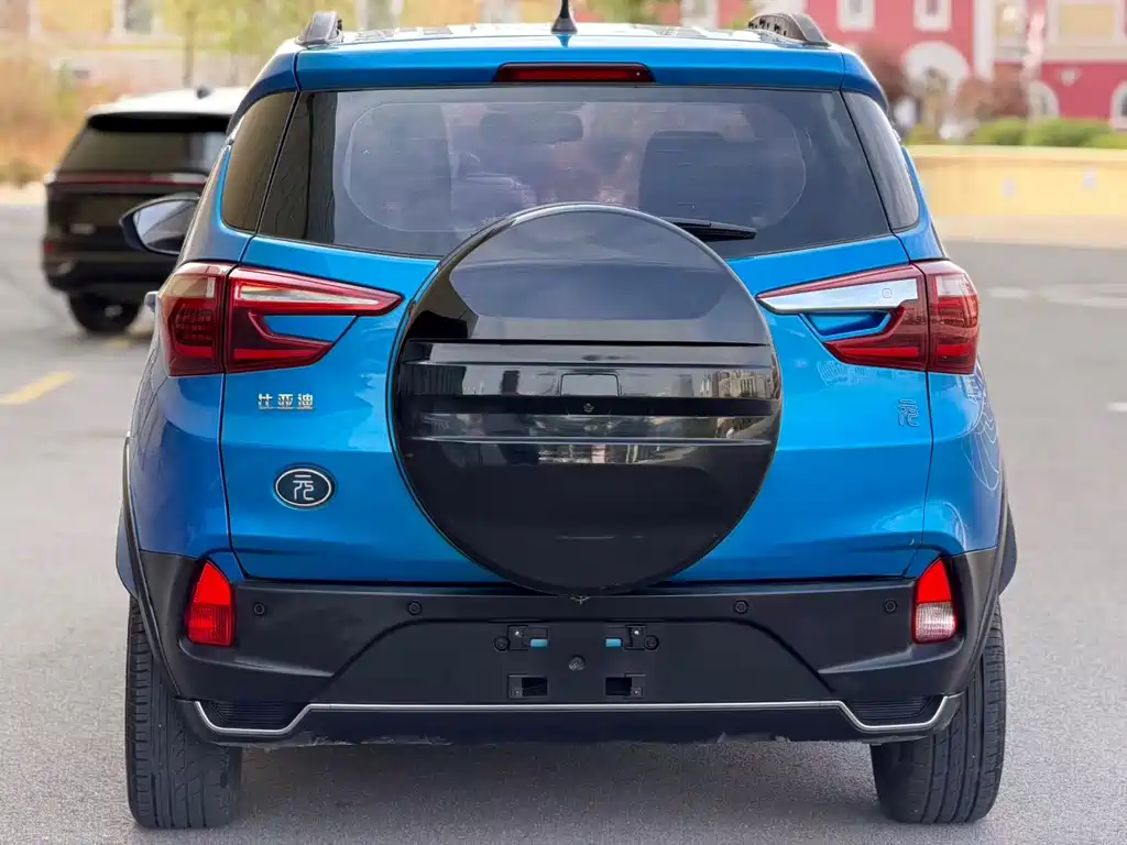 BYD Yuan EV — миниатюра 7