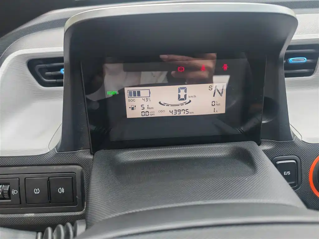 Wuling MINIEV — миниатюра 9