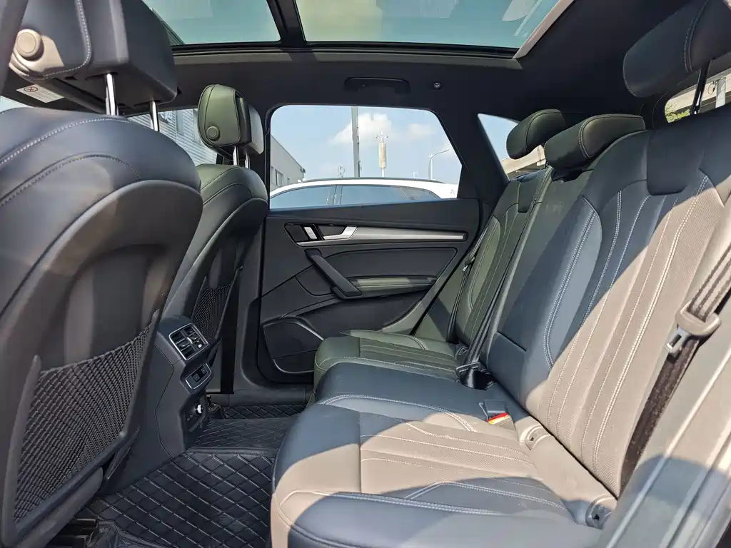Audi Q5L — миниатюра 9