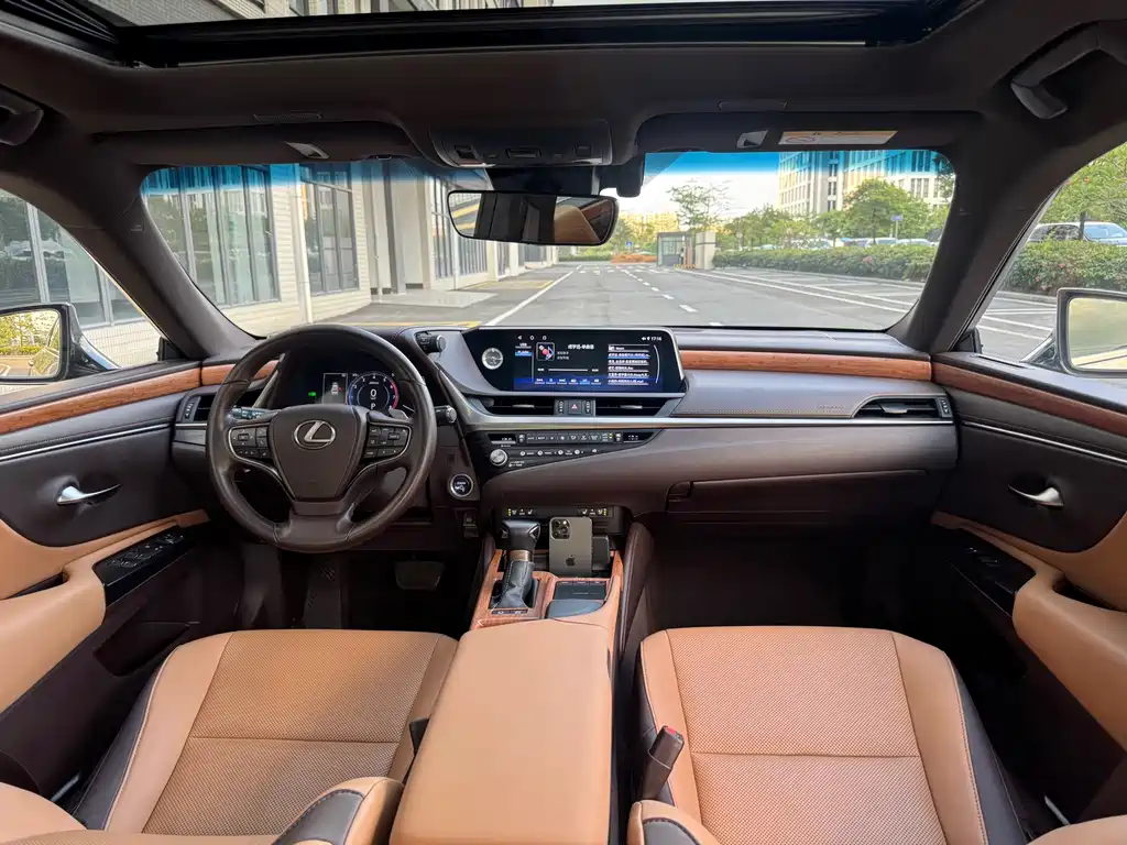 Lexus ES — миниатюра 4