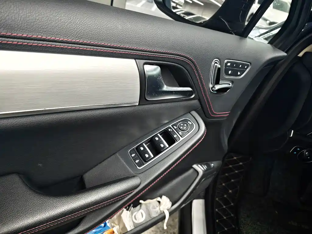 BYD Tang New Energy — миниатюра 11