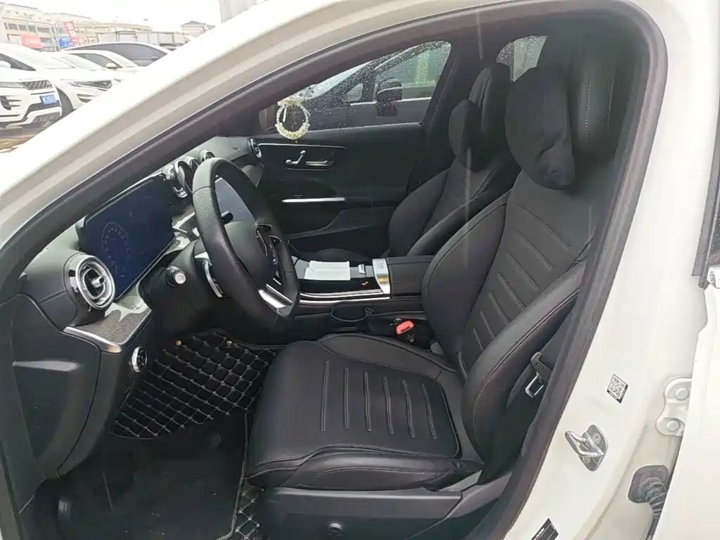 Mercedes-Benz C-Class — миниатюра 15