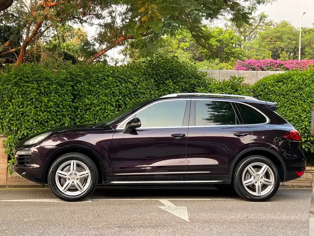 Porsche Cayenne — миниатюра 4