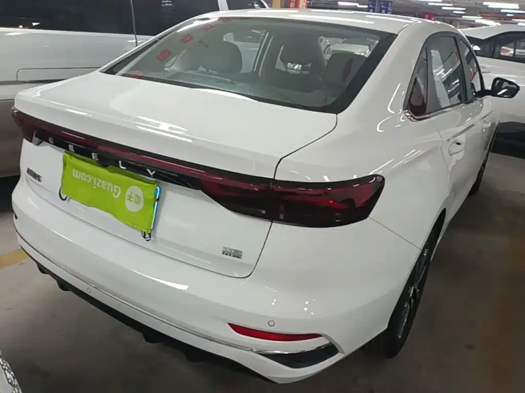 Geely Emgrand — миниатюра 7