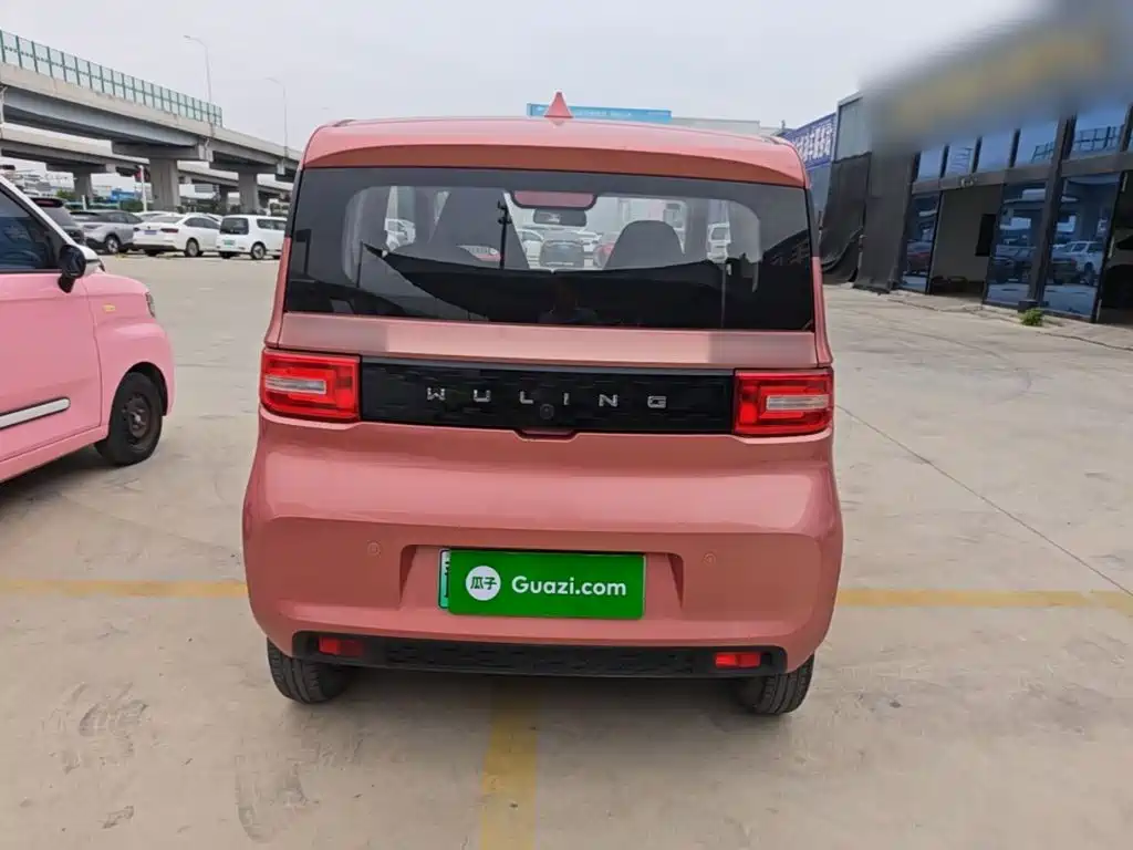 Wuling MINIEV — миниатюра 6