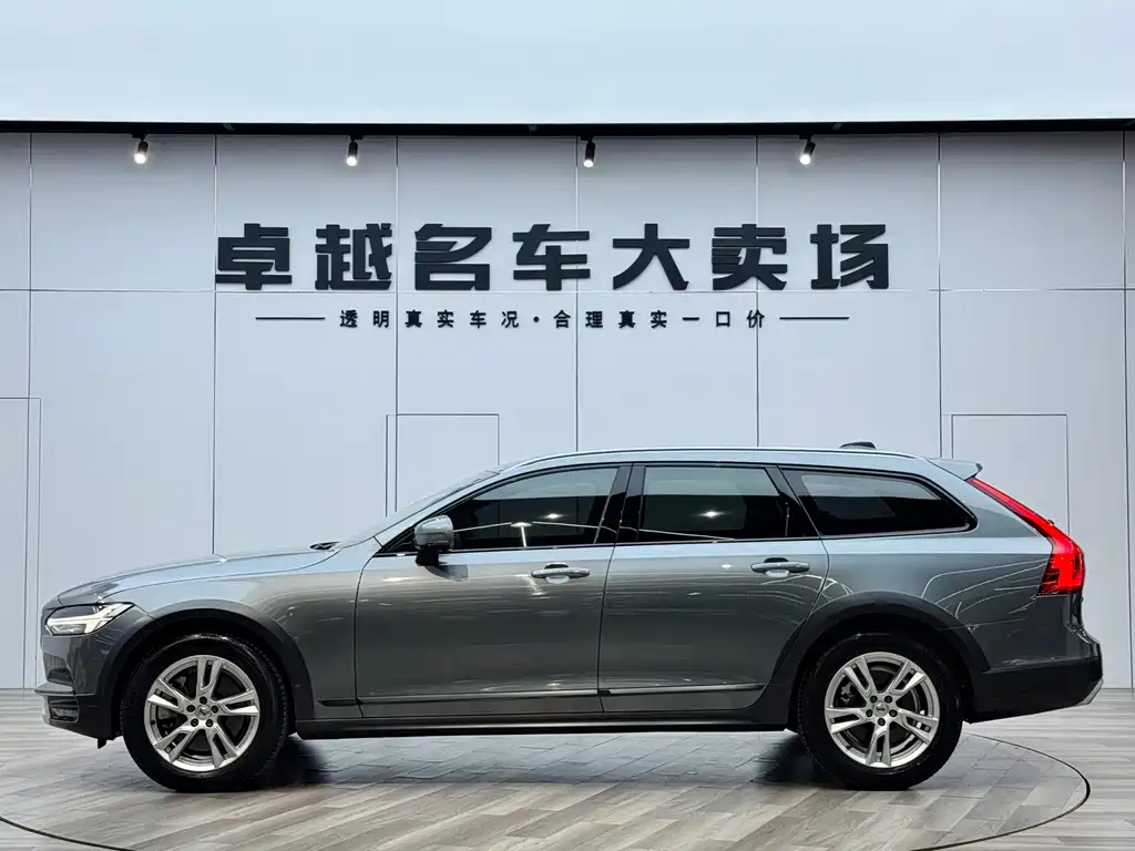 Volvo V90 2019 Cross Country T5 AWD V