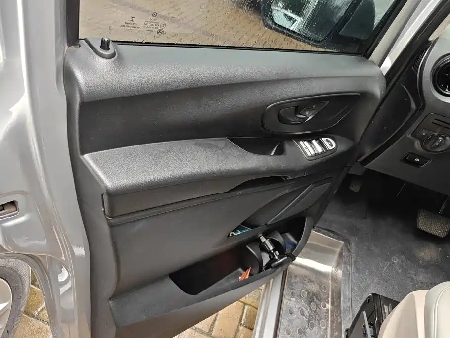 Mercedes-Benz Vito — миниатюра 7