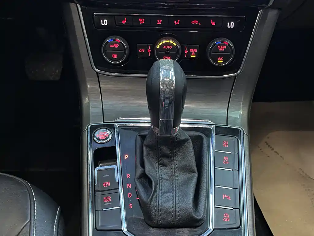 Volkswagen Passat 2017 330TSI DSG