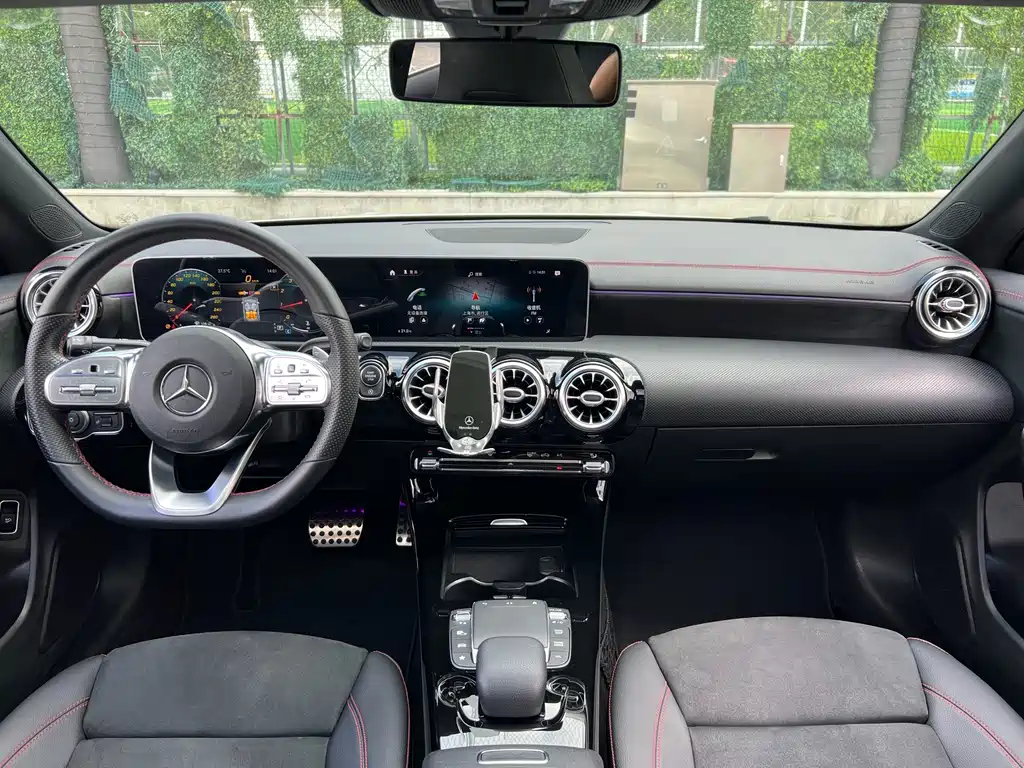 Mercedes-Benz CLA (Import) — миниатюра 14