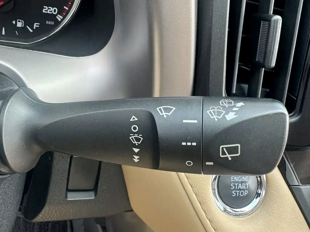 Toyota RAV4 — миниатюра 11