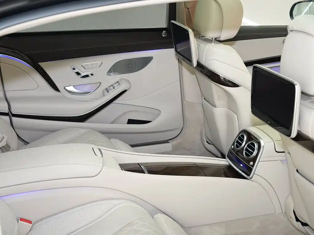 Mercedes-Benz Maybach S-Class S 500 4MATIC, фото 19