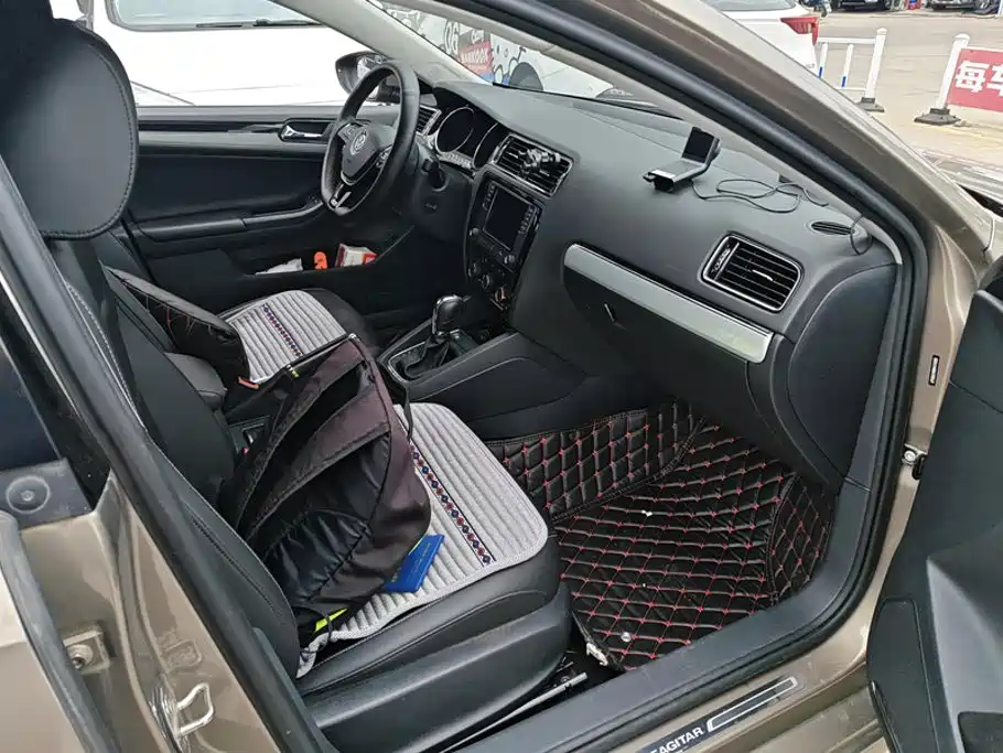 Volkswagen Sagitar — миниатюра 8