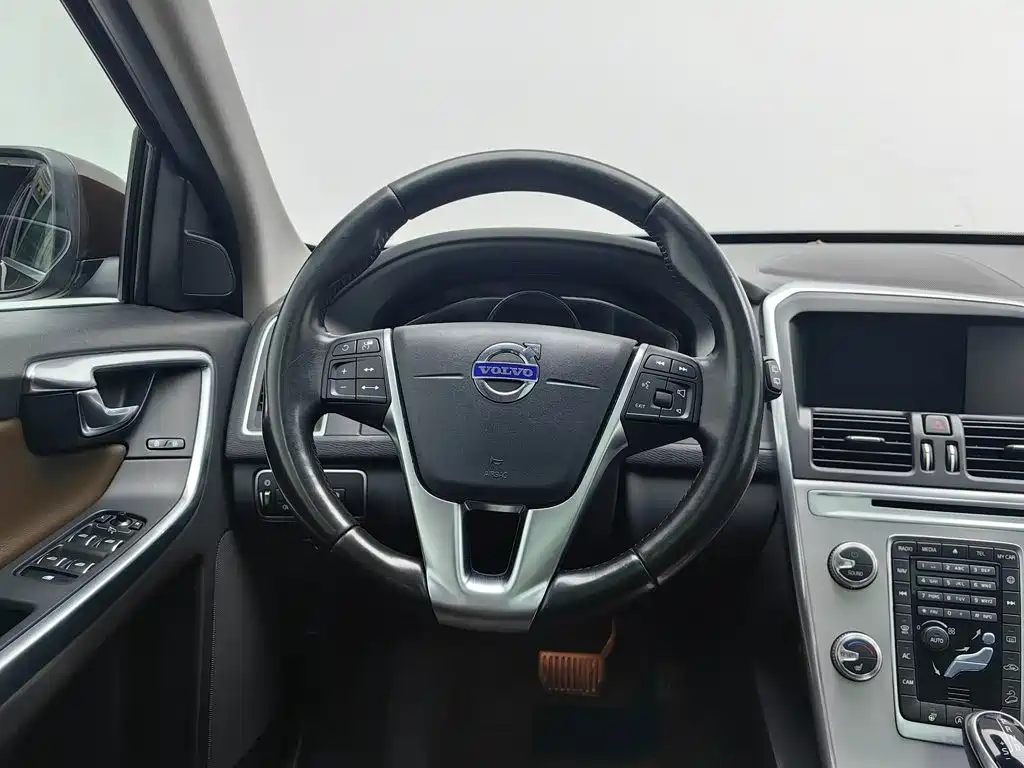 Volvo XC60 — миниатюра 13