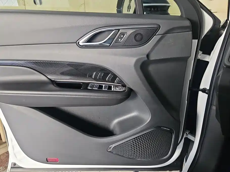 Hongqi Hongqi HS3 — миниатюра 7