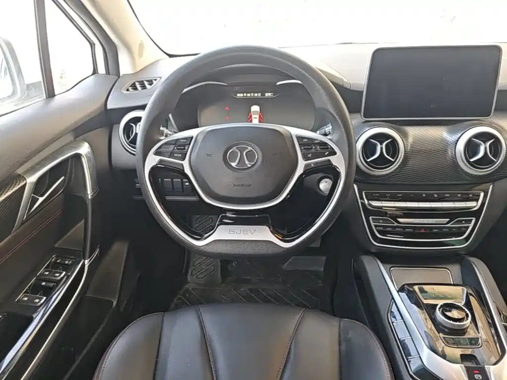 BAIC EU5 — миниатюра 7