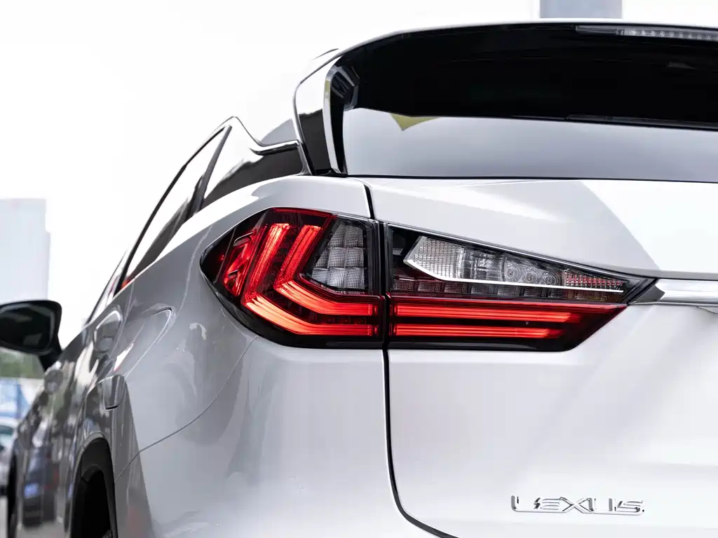 Lexus RX — миниатюра 7