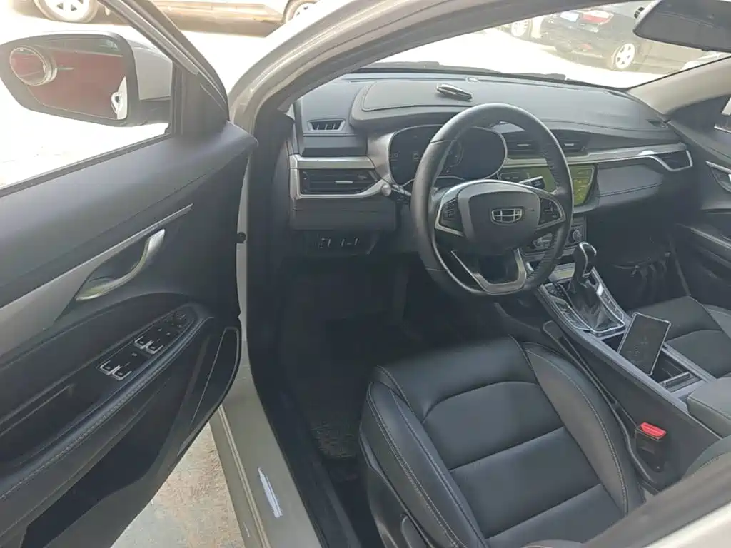 Geely Emgrand — миниатюра 16