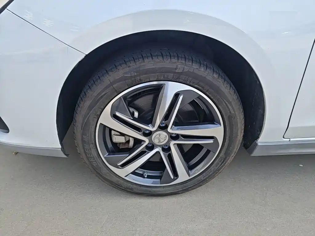 BAIC EU5 — миниатюра 25