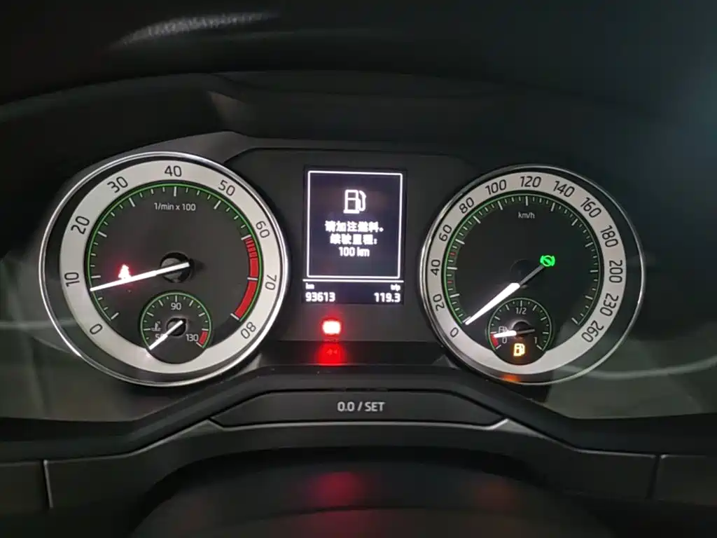 Skoda Superb — миниатюра 12