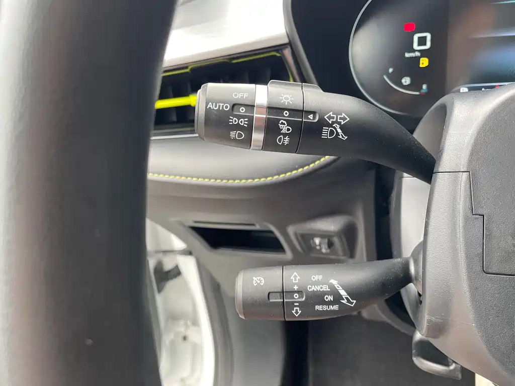 Roewe i5 — миниатюра 10