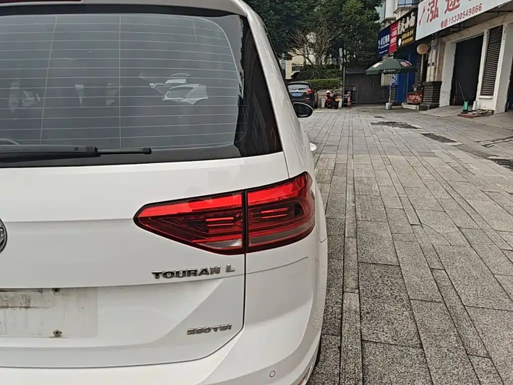 Volkswagen Touran — миниатюра 8