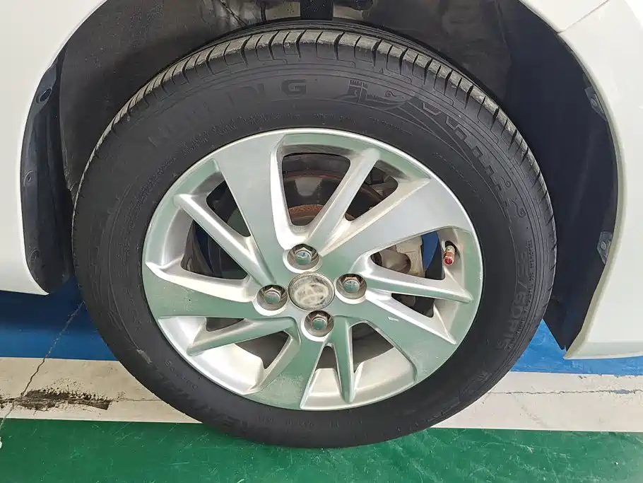 Toyota Yaris L — миниатюра 6