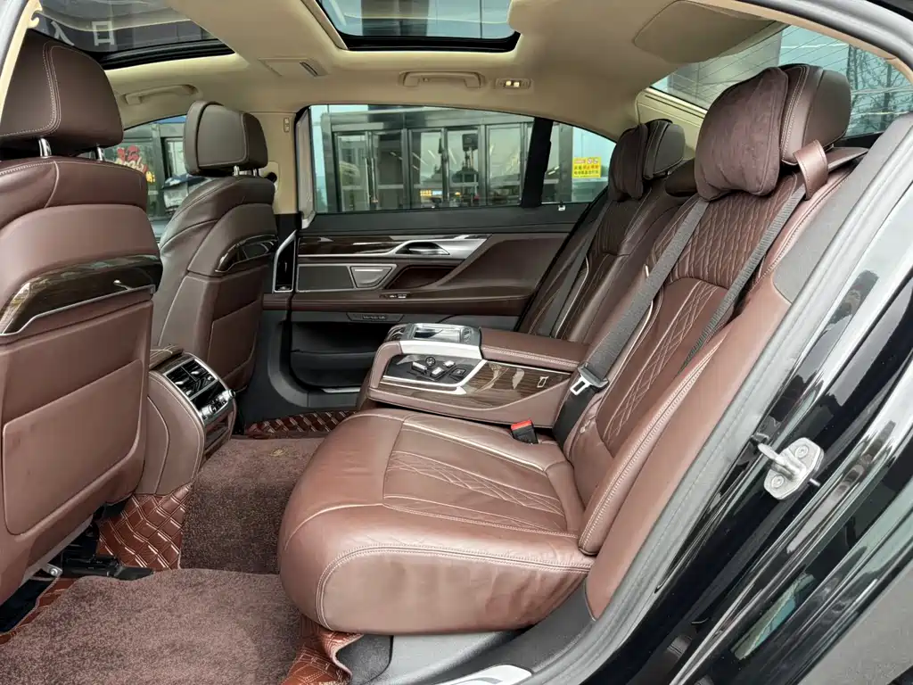 BMW 7 Series 7 2021 730Li Luxury