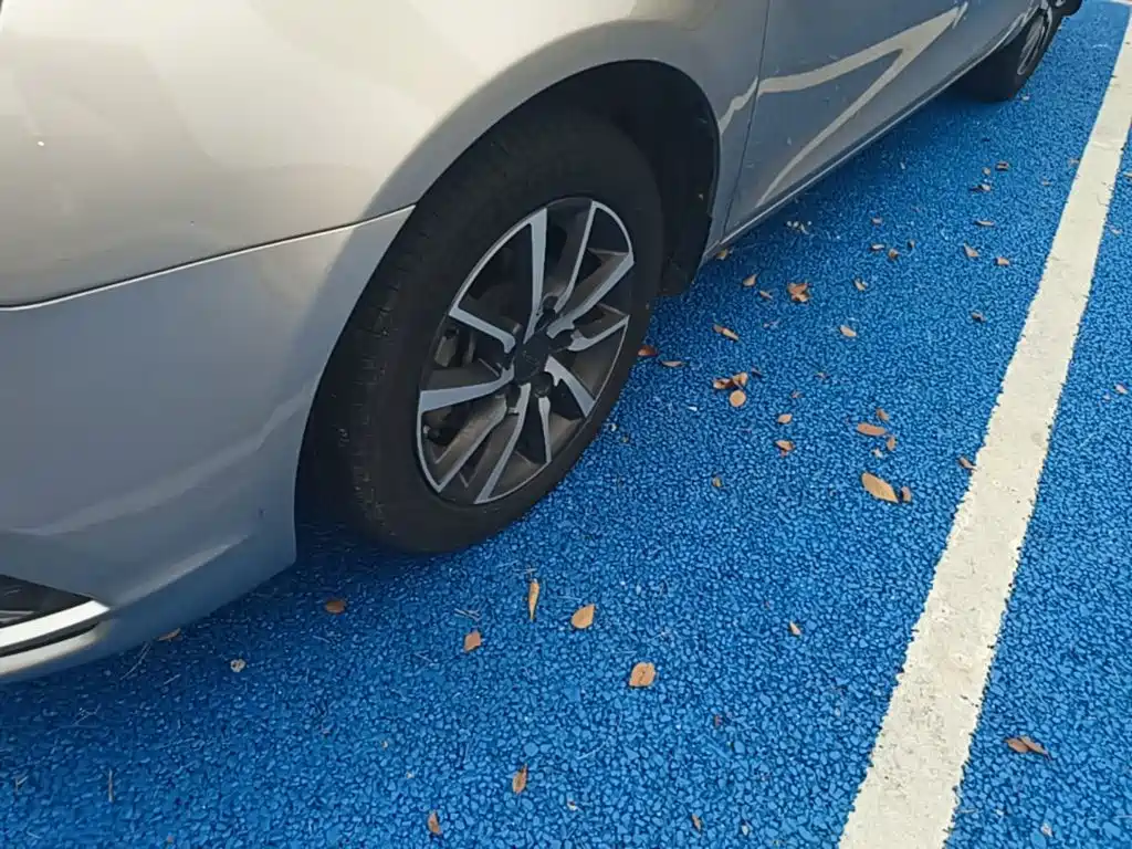 Geely Emgrand — миниатюра 23