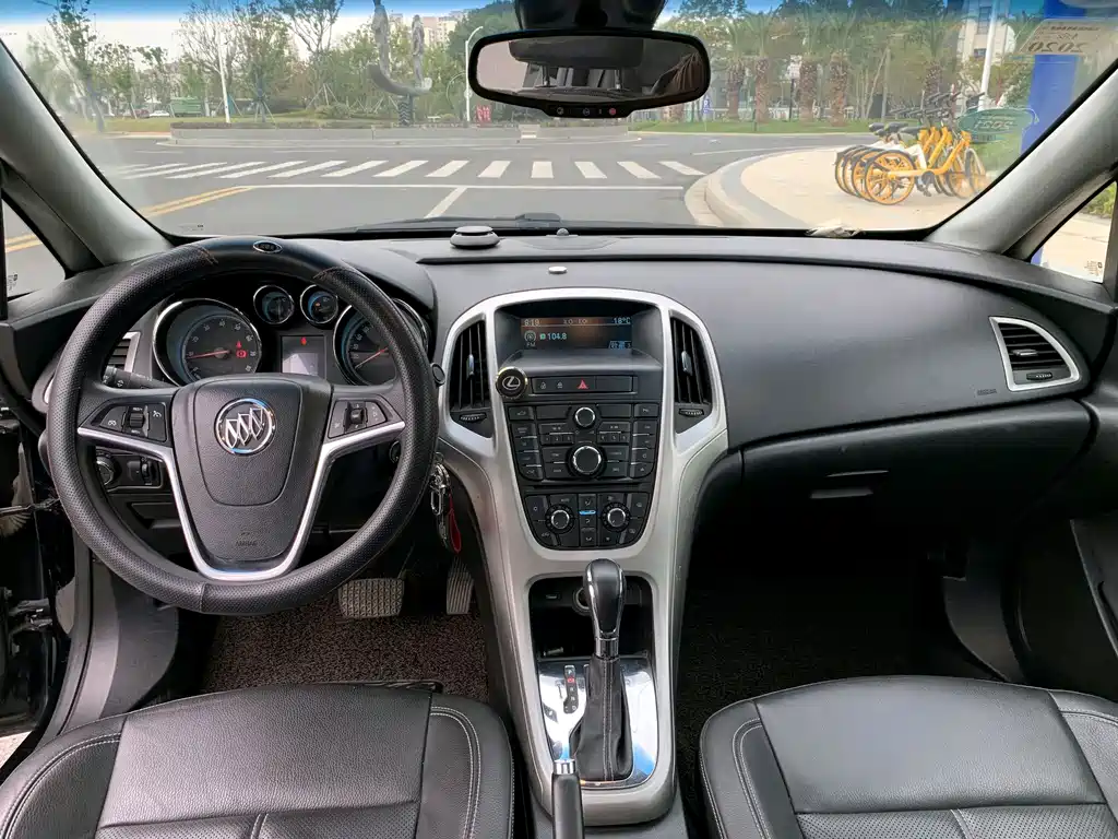 Buick Excelle — миниатюра 7