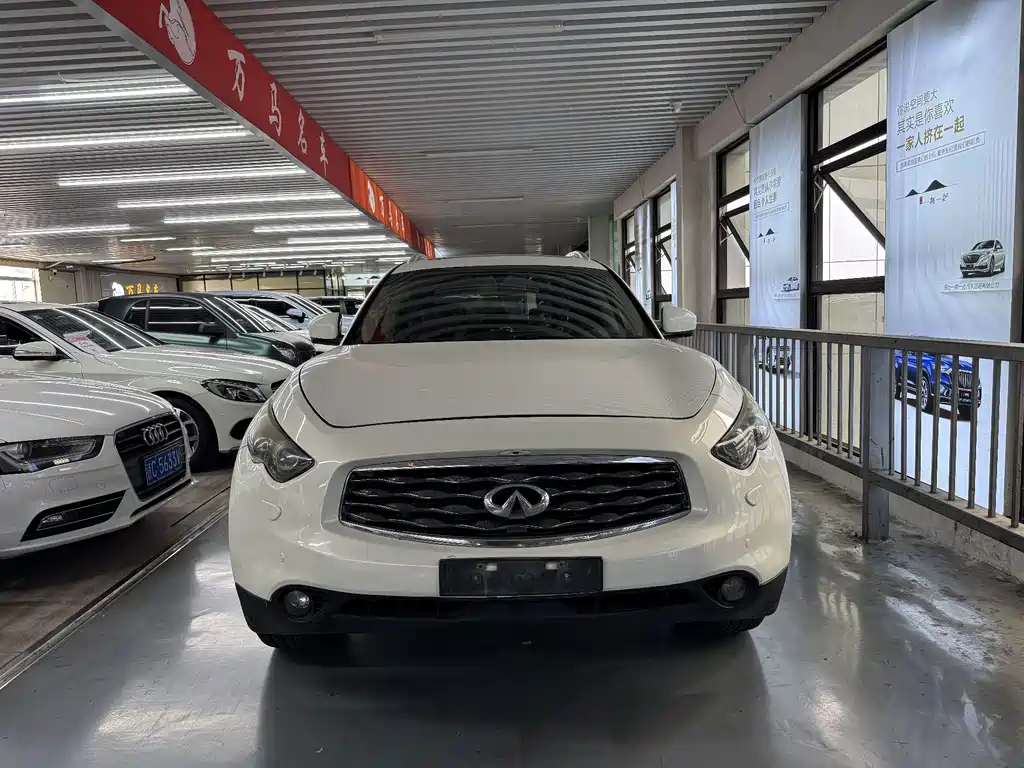 Infiniti FX — миниатюра 2