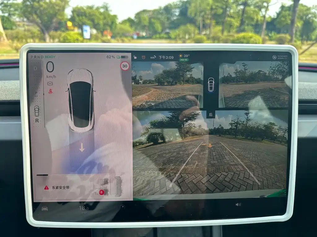Tesla Model 3 — миниатюра 10