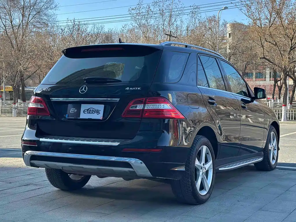 Mercedes-Benz M-Class — миниатюра 4