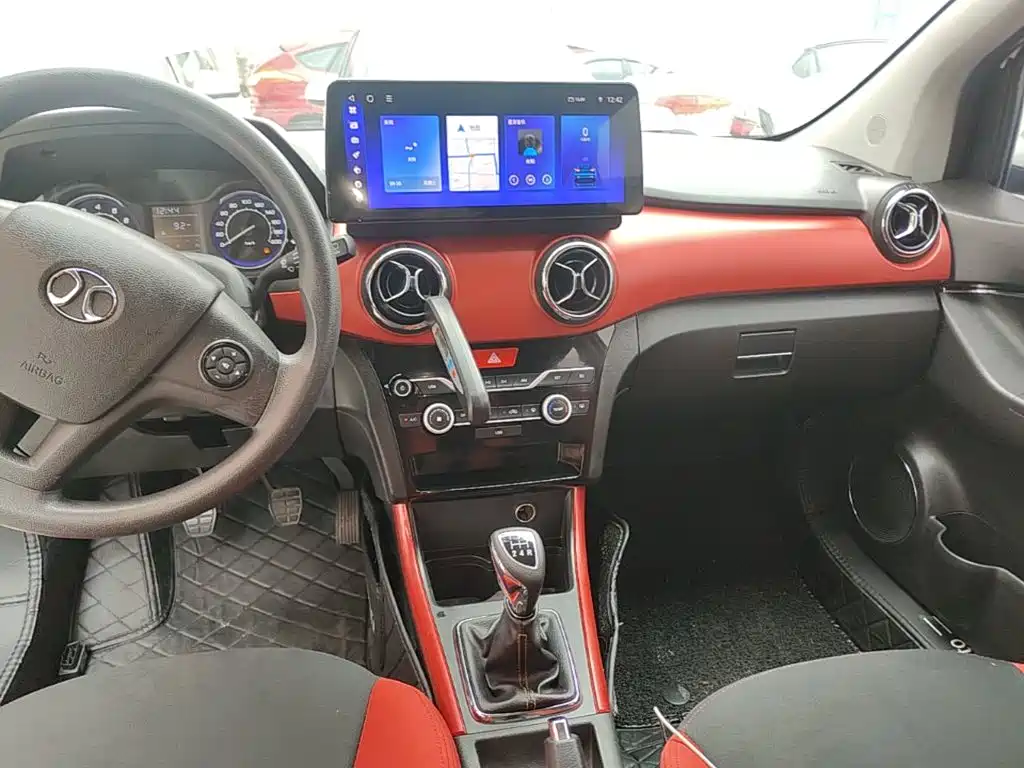 BAIC Senova X25 — миниатюра 13