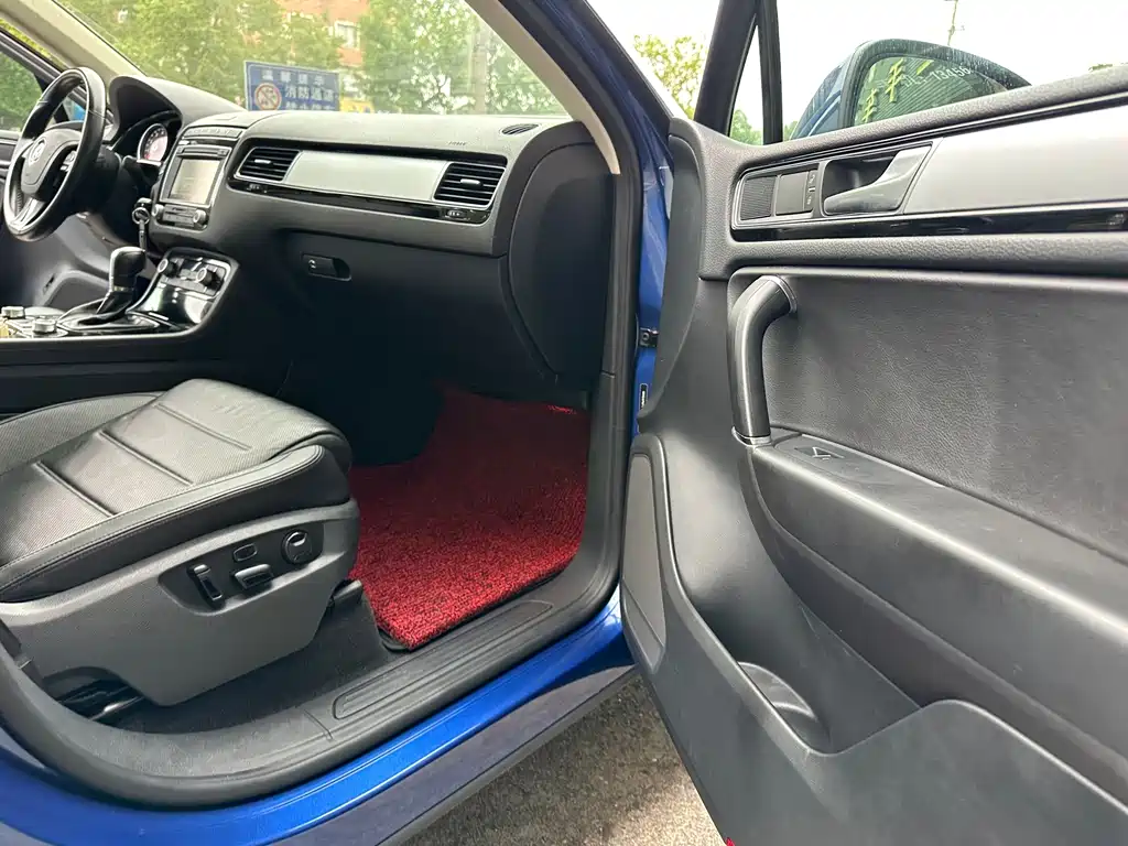 Volkswagen Touareg — миниатюра 10