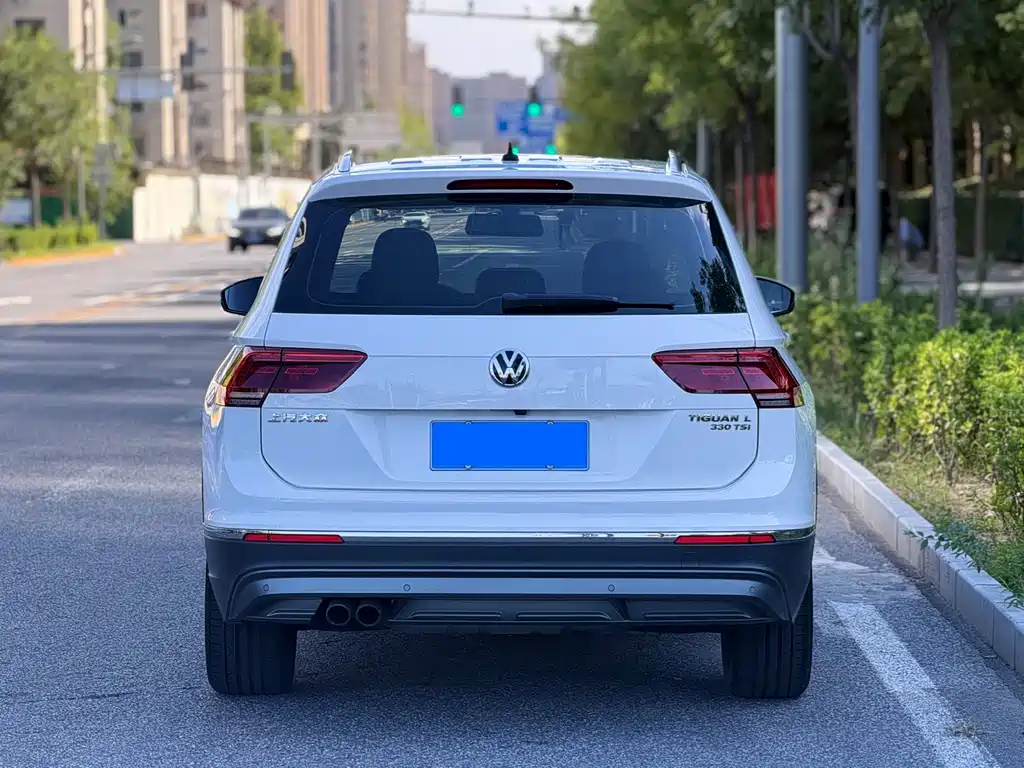 Volkswagen Tiguan L — миниатюра 5