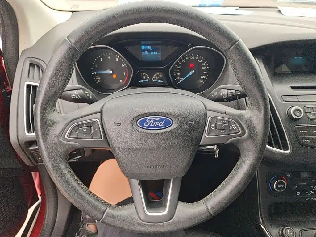 Ford Focus — миниатюра 11