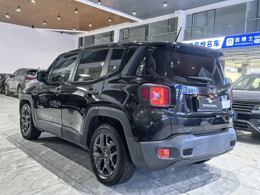 Jeep Renegade — миниатюра 14