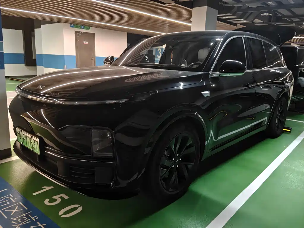 Li Auto L8