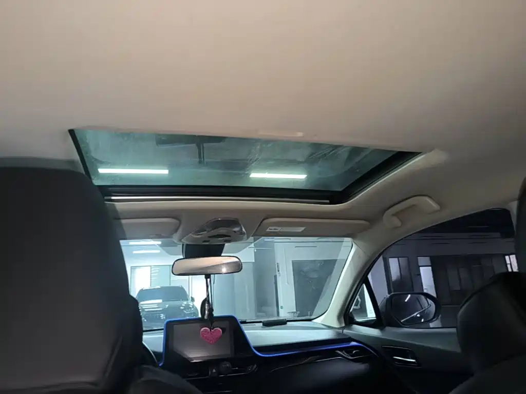 Toyota C-HR — миниатюра 18