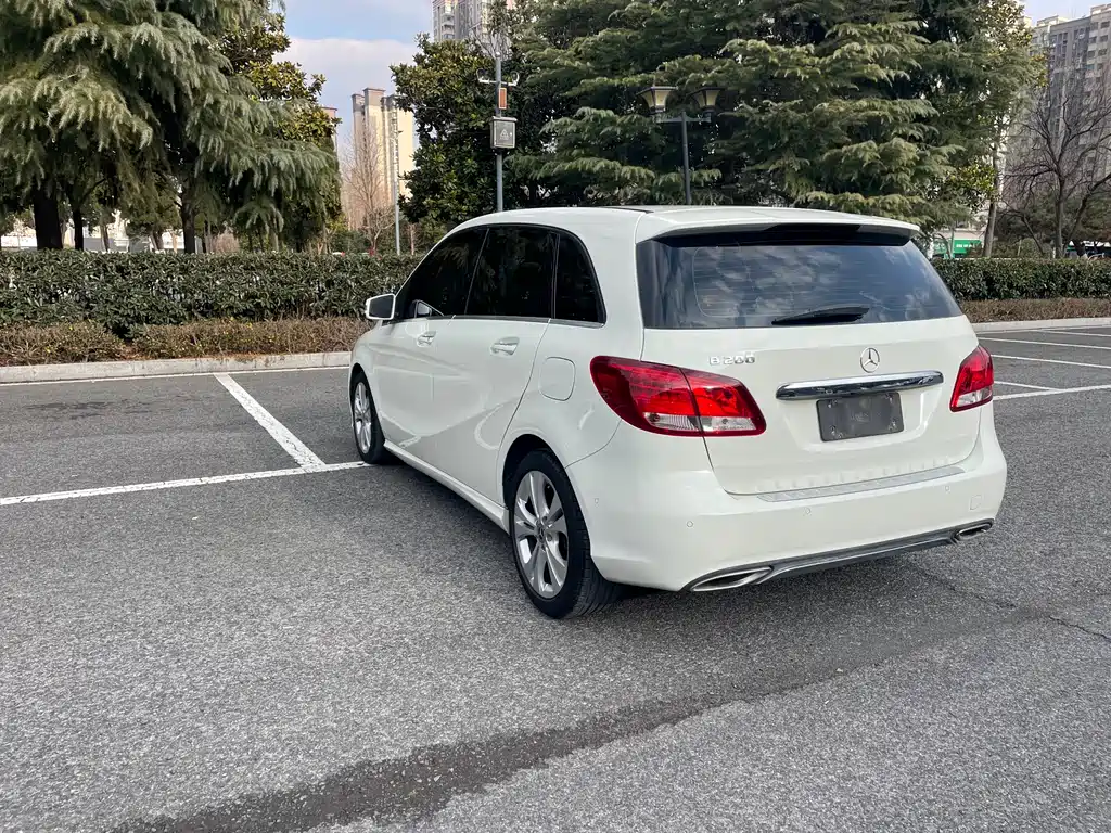 MERCEDES-BENZ B CLASS