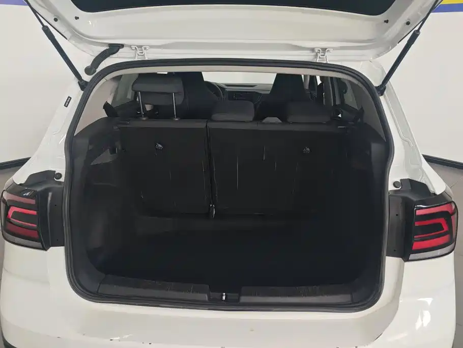 Volkswagen T-Cross — миниатюра 4